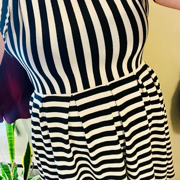 Beetlejuice Black and White A-Line Midi Dress with Short Sleeve nautical - Picture 4 of 6